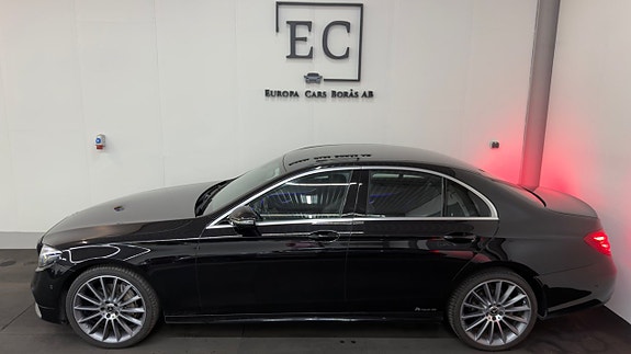 Mercedes-Benz E220 d 2 of 27