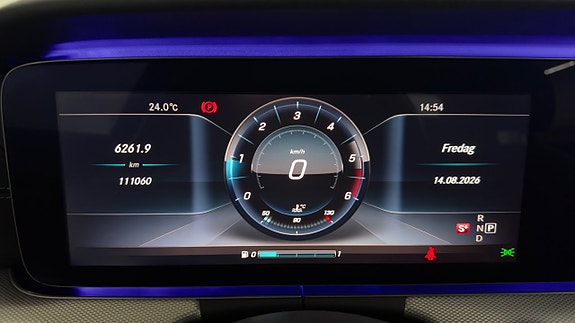 Mercedes-Benz E220 d 25 of 27