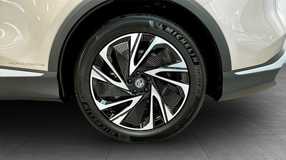 MG S6 9 of 17
