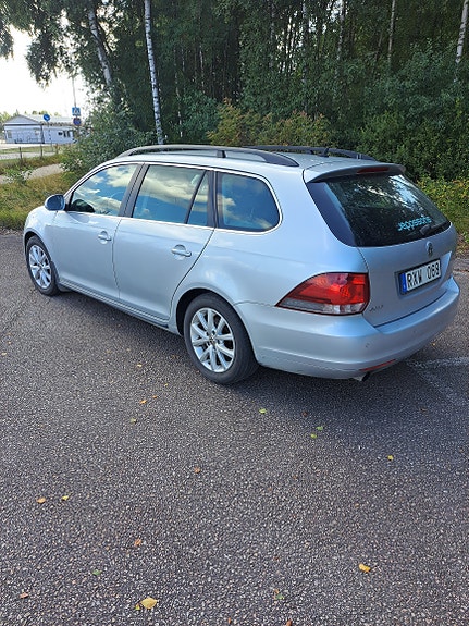 Volkswagen Golf VI 2 of 5