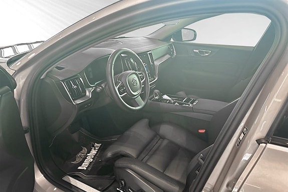 Volvo V60 7 of 30