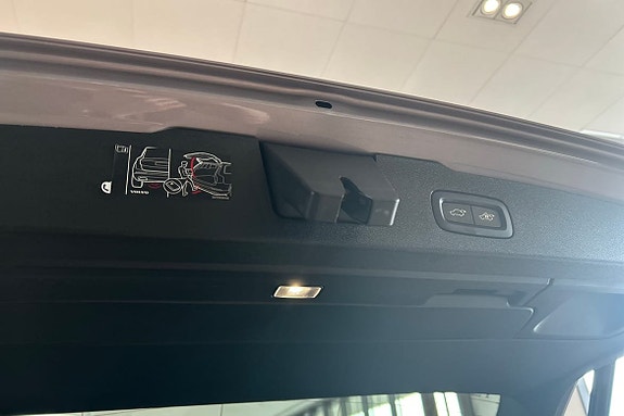 Volvo V60 17 of 30