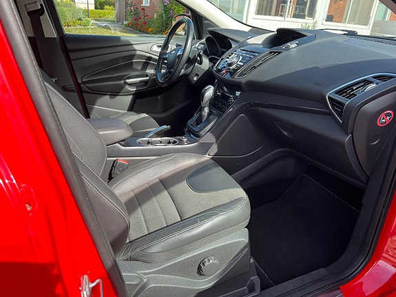 Ford Kuga 2 of 4