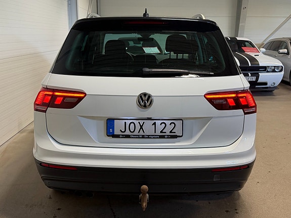 Volkswagen Tiguan 5 of 22