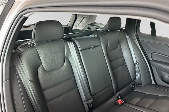 Volvo V60 11 of 29