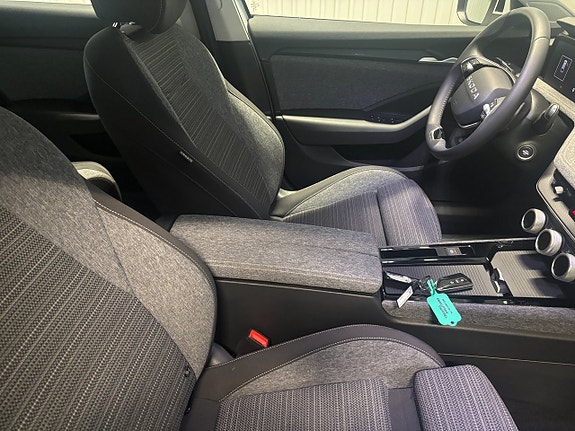 Skoda Superb 9 of 22