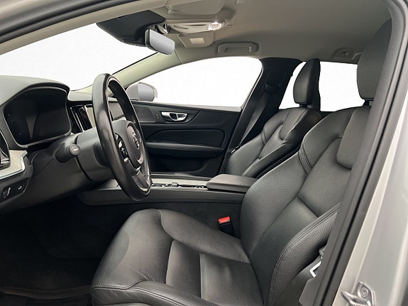Volvo V60 Cross Country 12 of 30