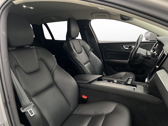 Volvo V60 Cross Country 10 of 30