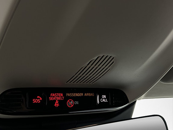 Volvo V60 Cross Country 17 of 30