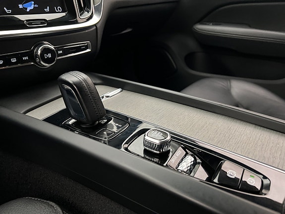 Volvo V60 Cross Country 26 of 30