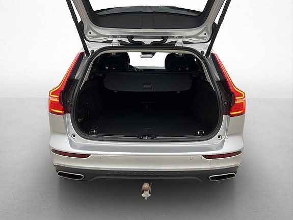 Volvo V60 Cross Country 8 of 30