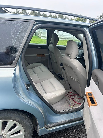 Volvo V50 7 of 8