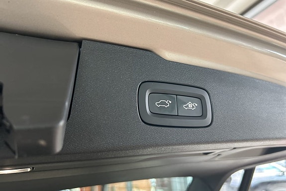Volvo V60 14 of 24
