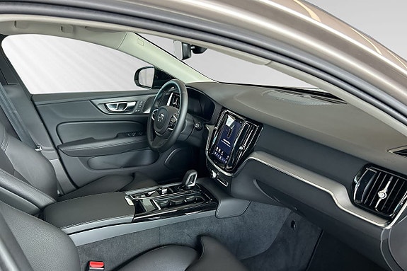 Volvo V60 10 of 24