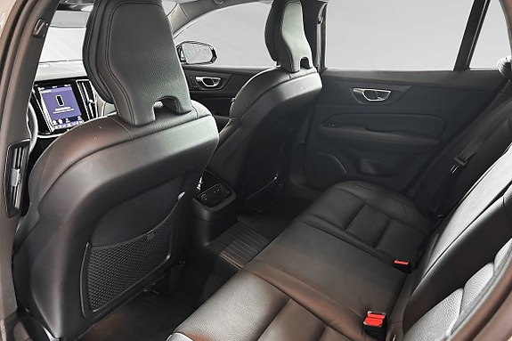 Volvo V60 8 of 24
