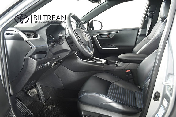 Toyota RAV4 6 of 15