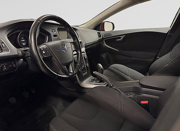 Volvo V40 10 of 26