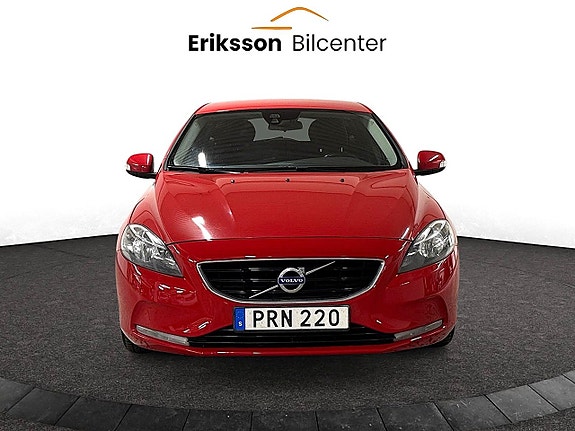 Volvo V40 3 of 26
