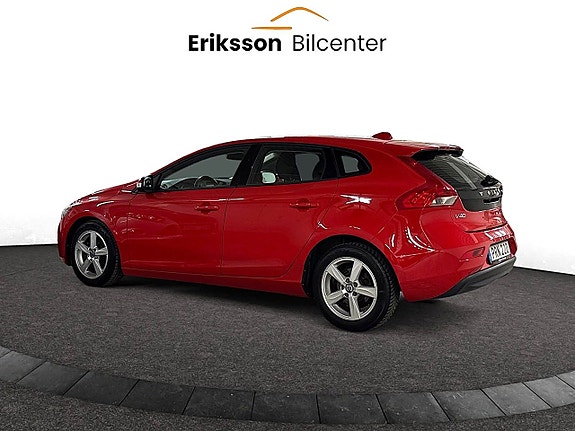 Volvo V40 4 of 26