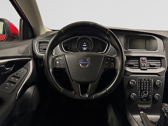 Volvo V40 13 of 26