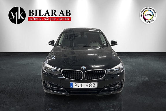 BMW 318d 2 of 12