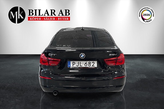 BMW 318d 4 of 12