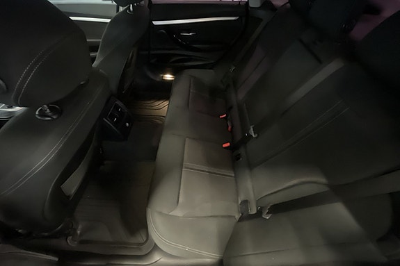 BMW 318d 9 of 12