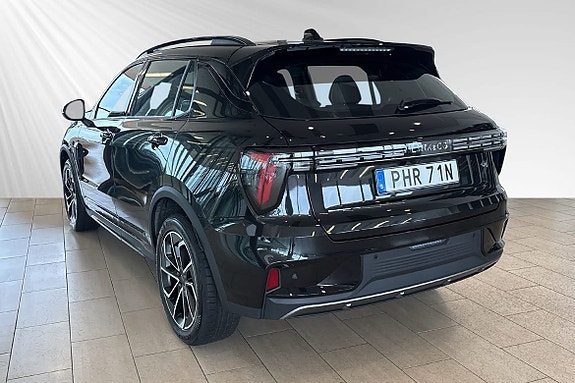 Lynk & Co 01 3 of 28