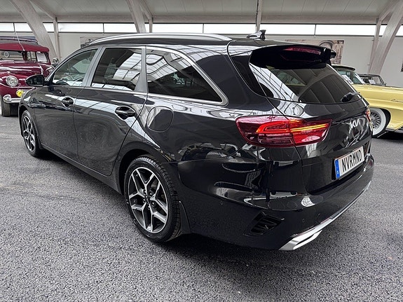 Kia Ceed 8 of 23