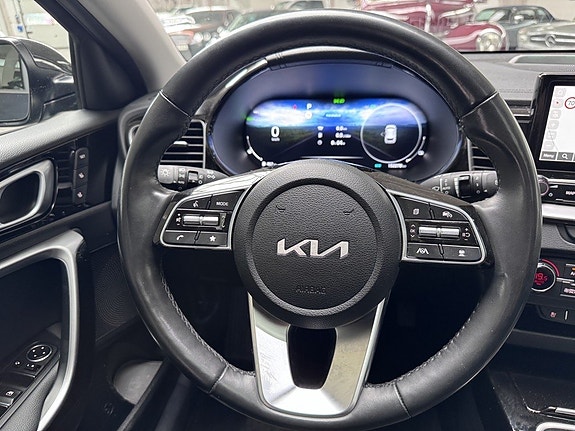 Kia Ceed 10 of 23