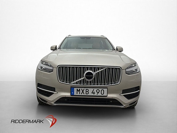 Volvo XC90 2 of 30