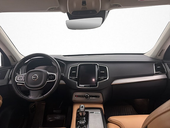 Volvo XC90 15 of 30