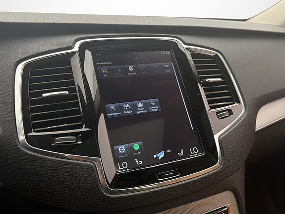 Volvo XC90 30 of 30
