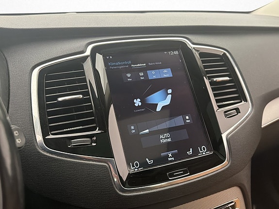 Volvo XC90 25 of 30