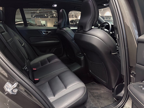 Volvo V60 20 of 26