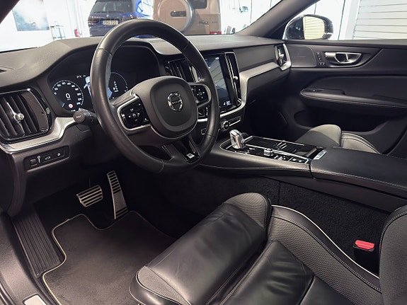 Volvo V60 12 of 26