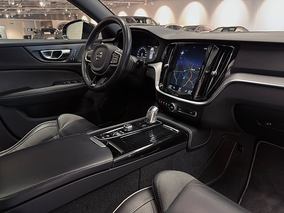 Volvo V60 18 of 26