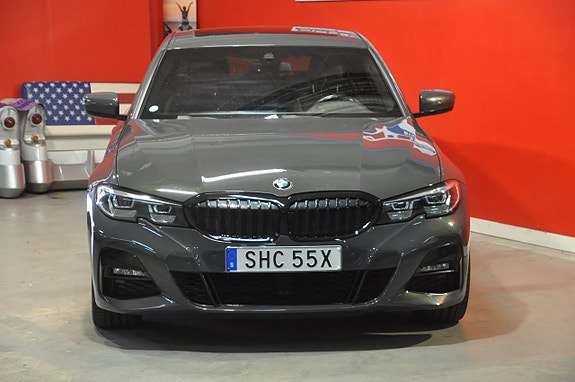 BMW 330i 2 of 22
