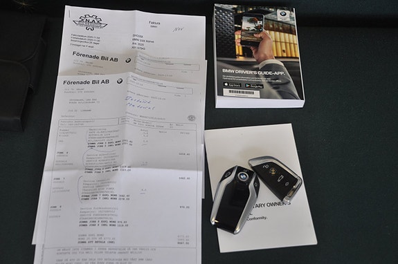 BMW 330i 21 of 22