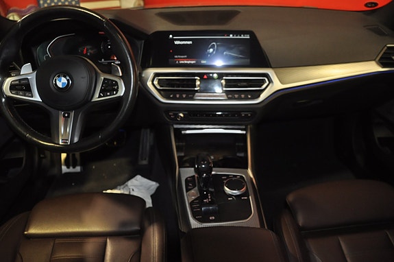 BMW 330i 6 of 22