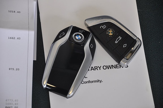 BMW 330i 22 of 22