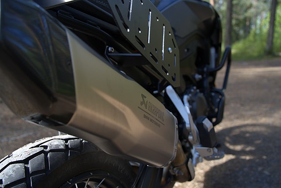 BMW F 900 GS 7 of 8