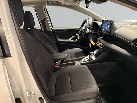 Toyota Yaris 6 of 13