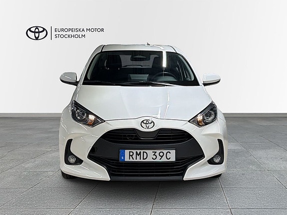 Toyota Yaris 5 of 13