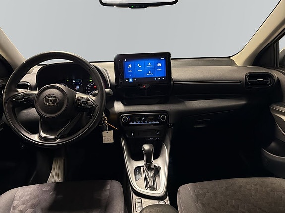 Toyota Yaris 8 of 13