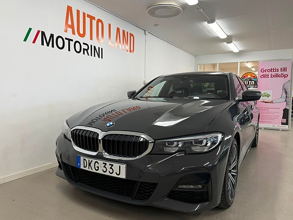 BMW 330i