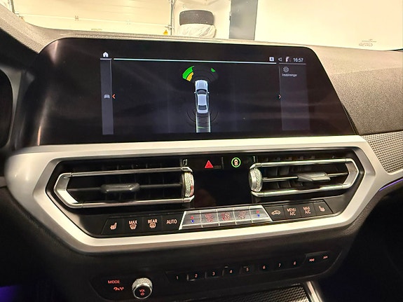 BMW 330i 22 of 26