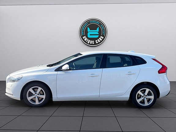 Volvo V40 7 of 25