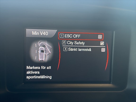 Volvo V40 21 of 25