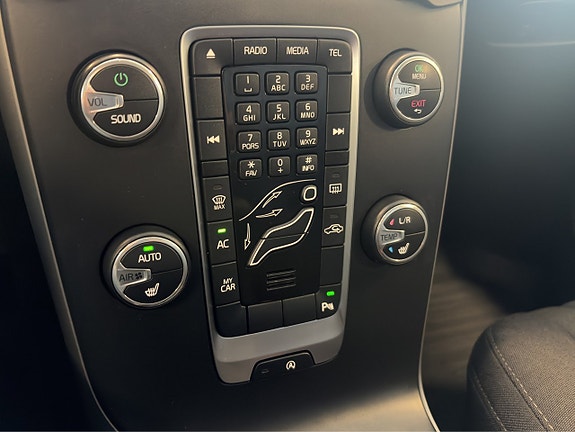 Volvo V40 18 of 25